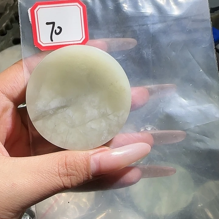 和田玉未镶嵌珠宝半成品