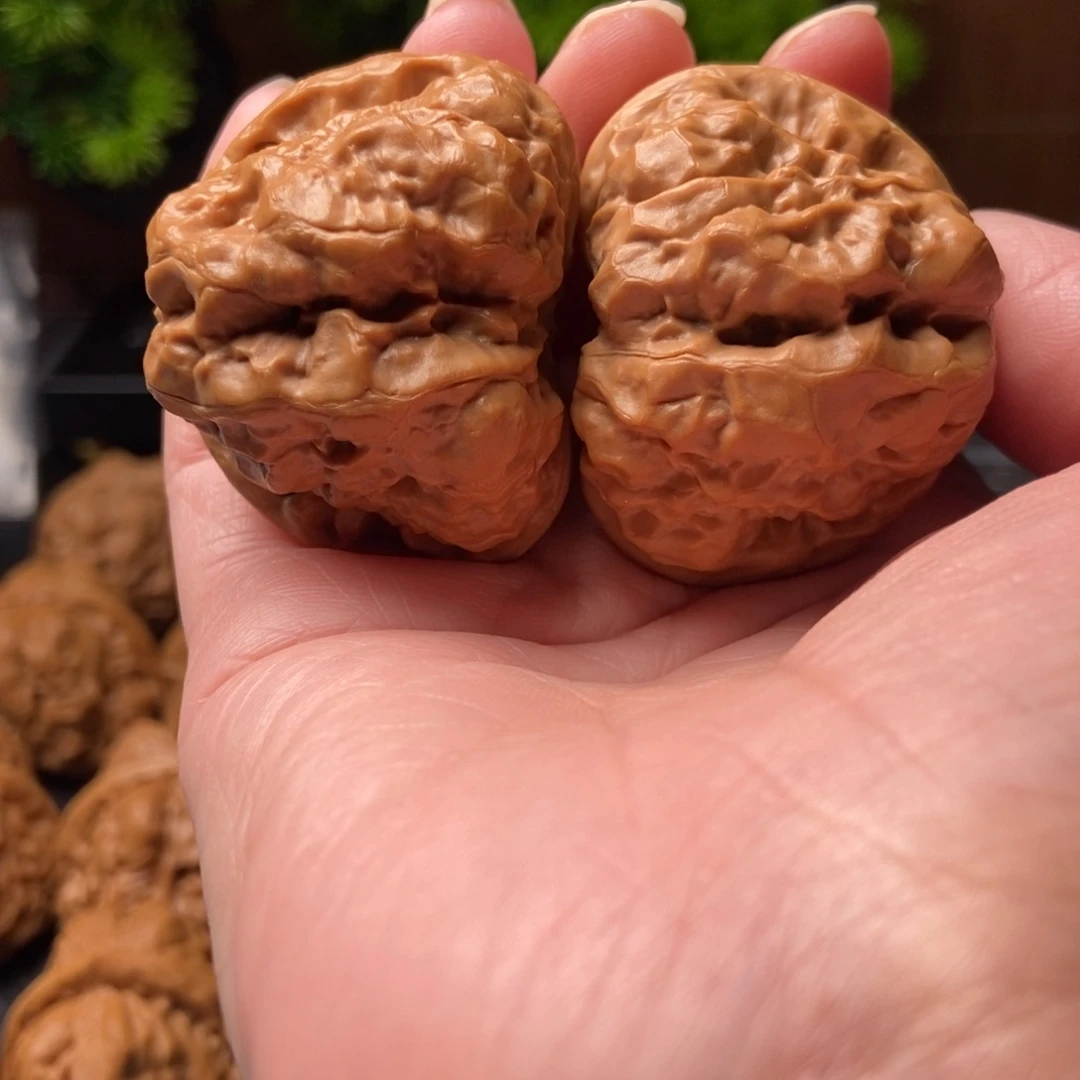 赫***赫文玩核桃把件蛤蟆头