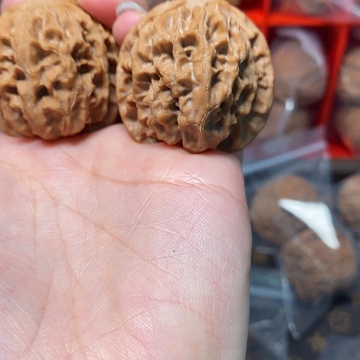 文玩核桃吊坠50苹果