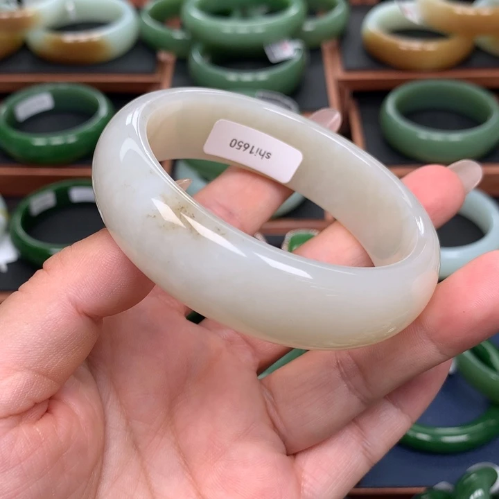 和田玉未镶嵌6061圈口