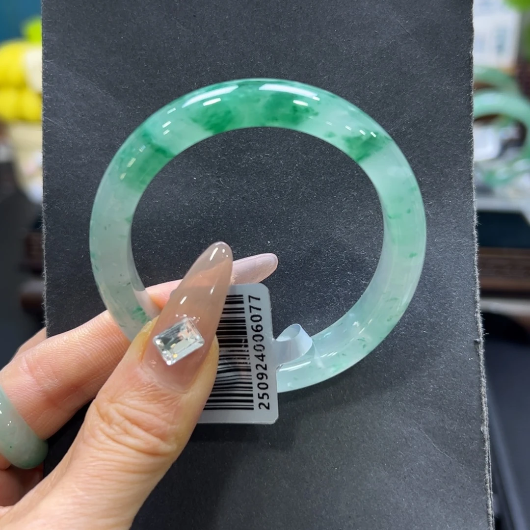 石英质玉（非洲翠）未镶嵌手镯52-53