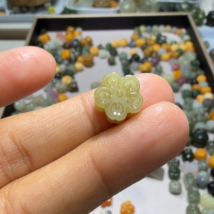 未镶嵌和田玉珠宝半成品