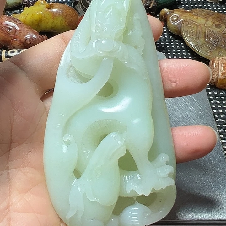 蛇纹石玉合金颈饰