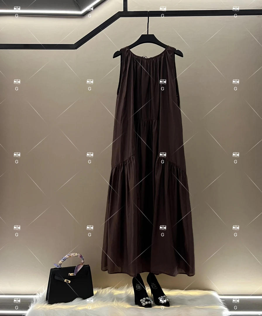 【齐】夏季新款复古时尚高级感无袖连衣裙 H-721