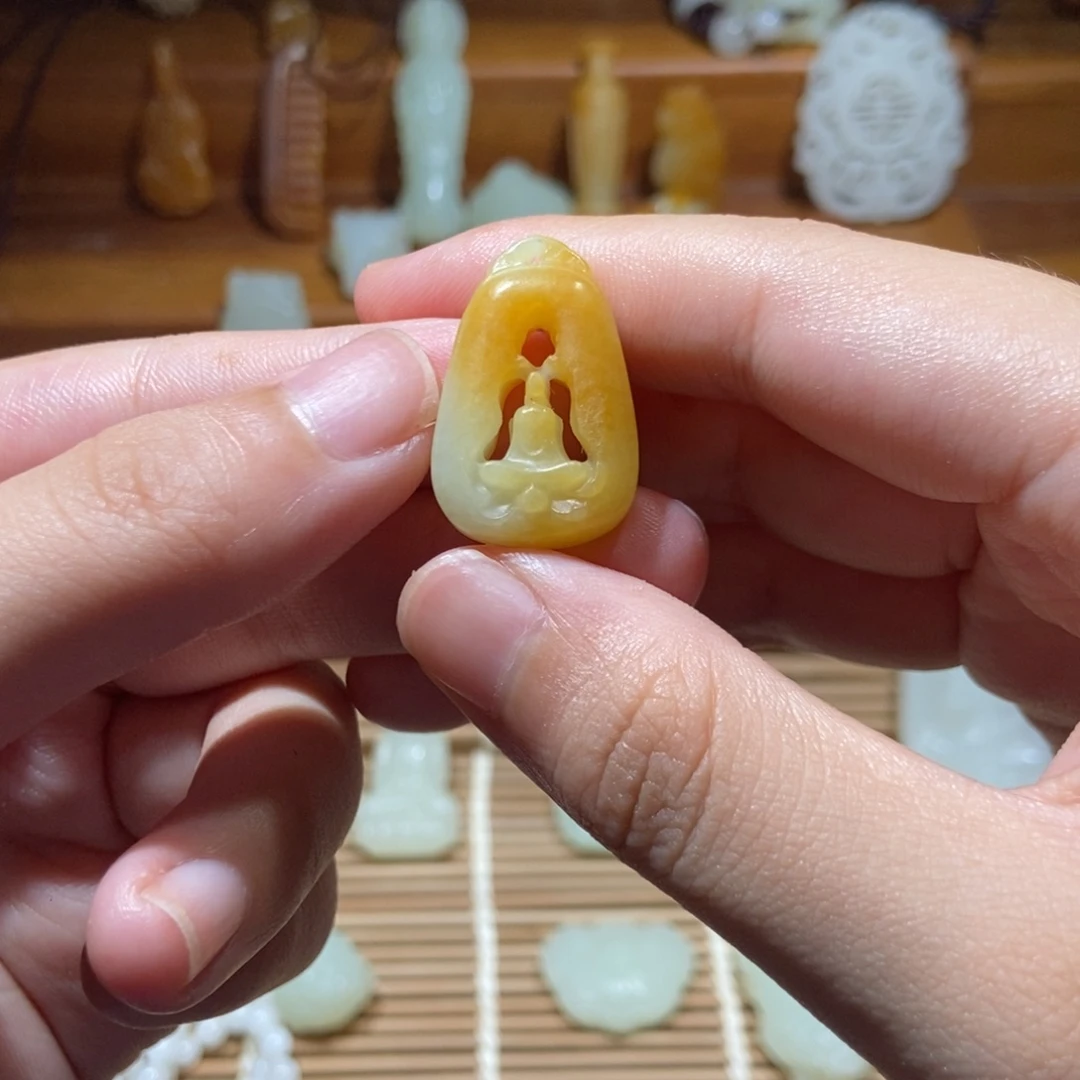 颈饰未镶嵌和田玉