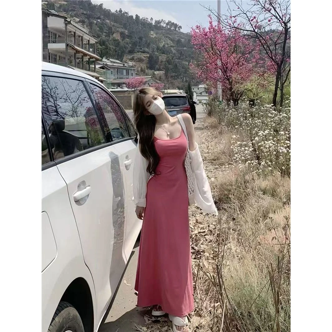 依二一大码《吊带款极地长裙》夏季多巴胺风情万种纯欲风垂坠感1138