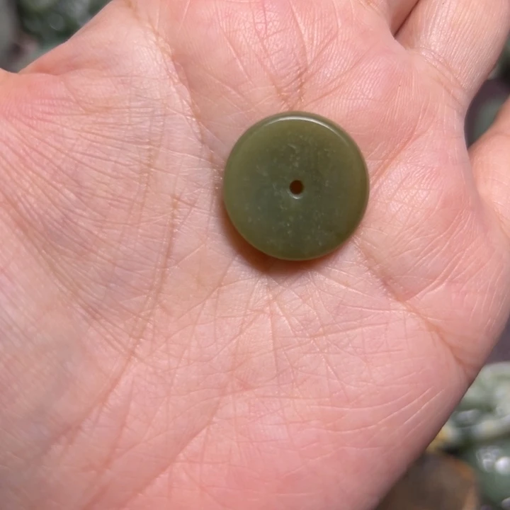 岫岩河磨玉（透闪石质玉）未镶嵌颈饰