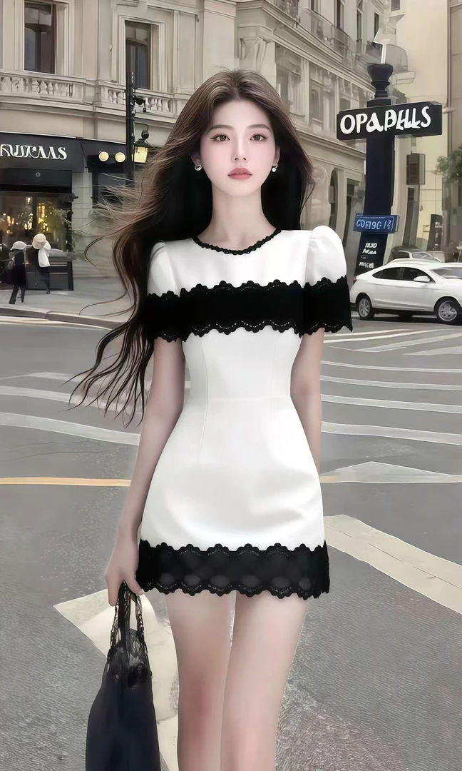 新款优雅轻奢高端大气白色圆领修身收腰短袖包臀连衣裙氛围感女装