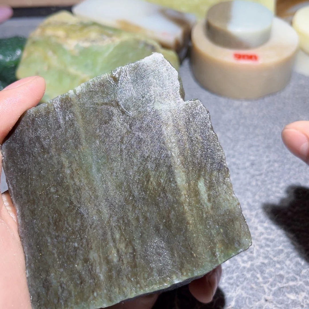 和田玉（糖玉）未镶嵌珠宝奇石