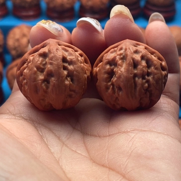 核桃精品文玩核桃手捻肉龙