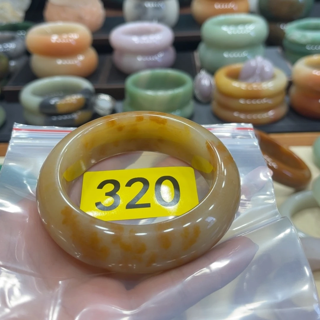 石英质玉手镯未镶嵌ℋ****