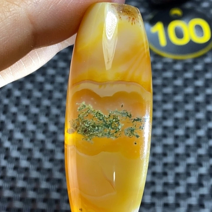 小***）未镶嵌颈饰玛瑙/玉髓