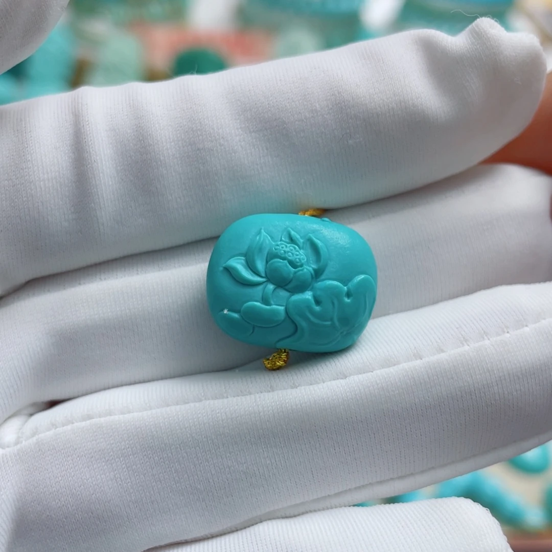 绿松石未镶嵌珠宝奇石