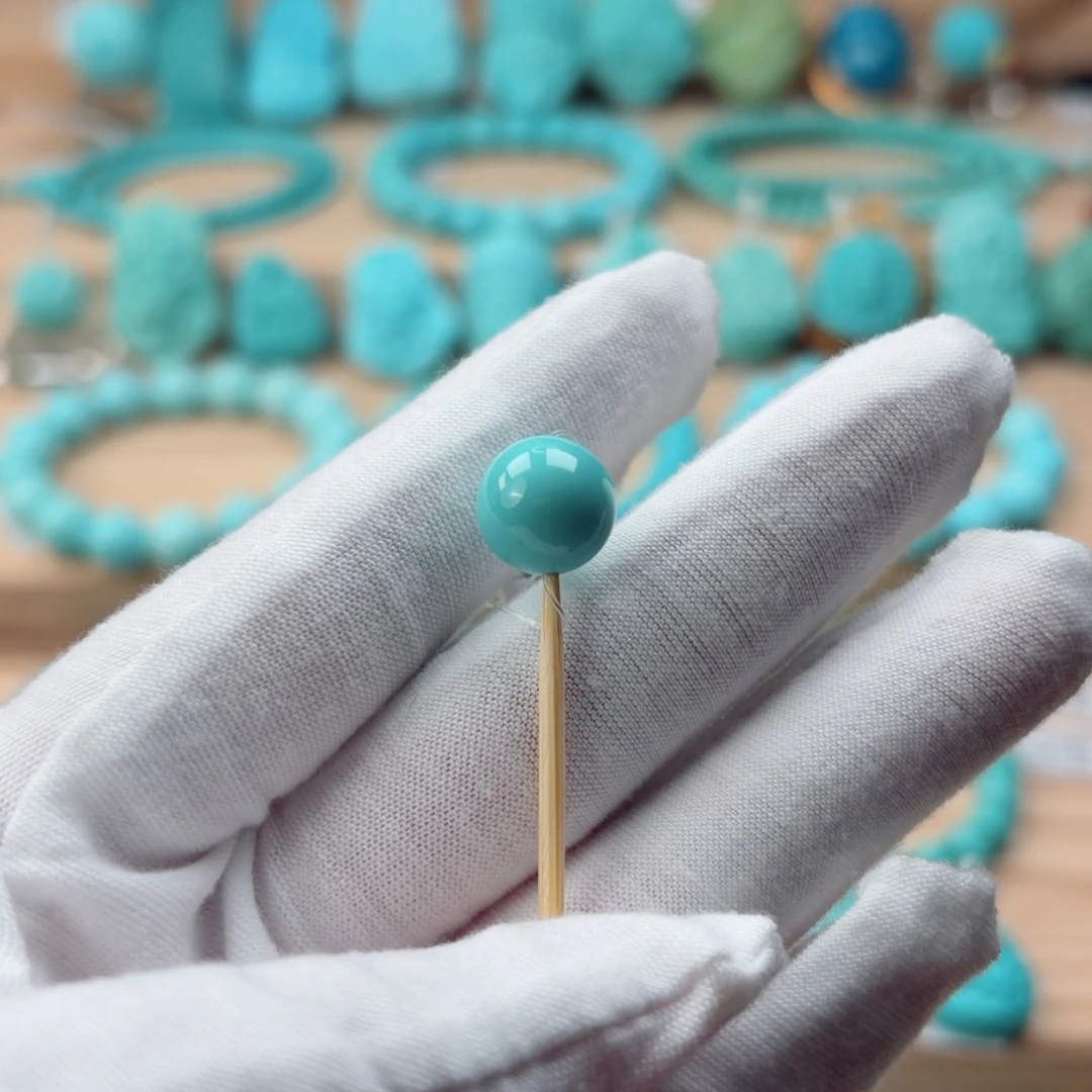 绿松石未镶嵌珠宝奇石