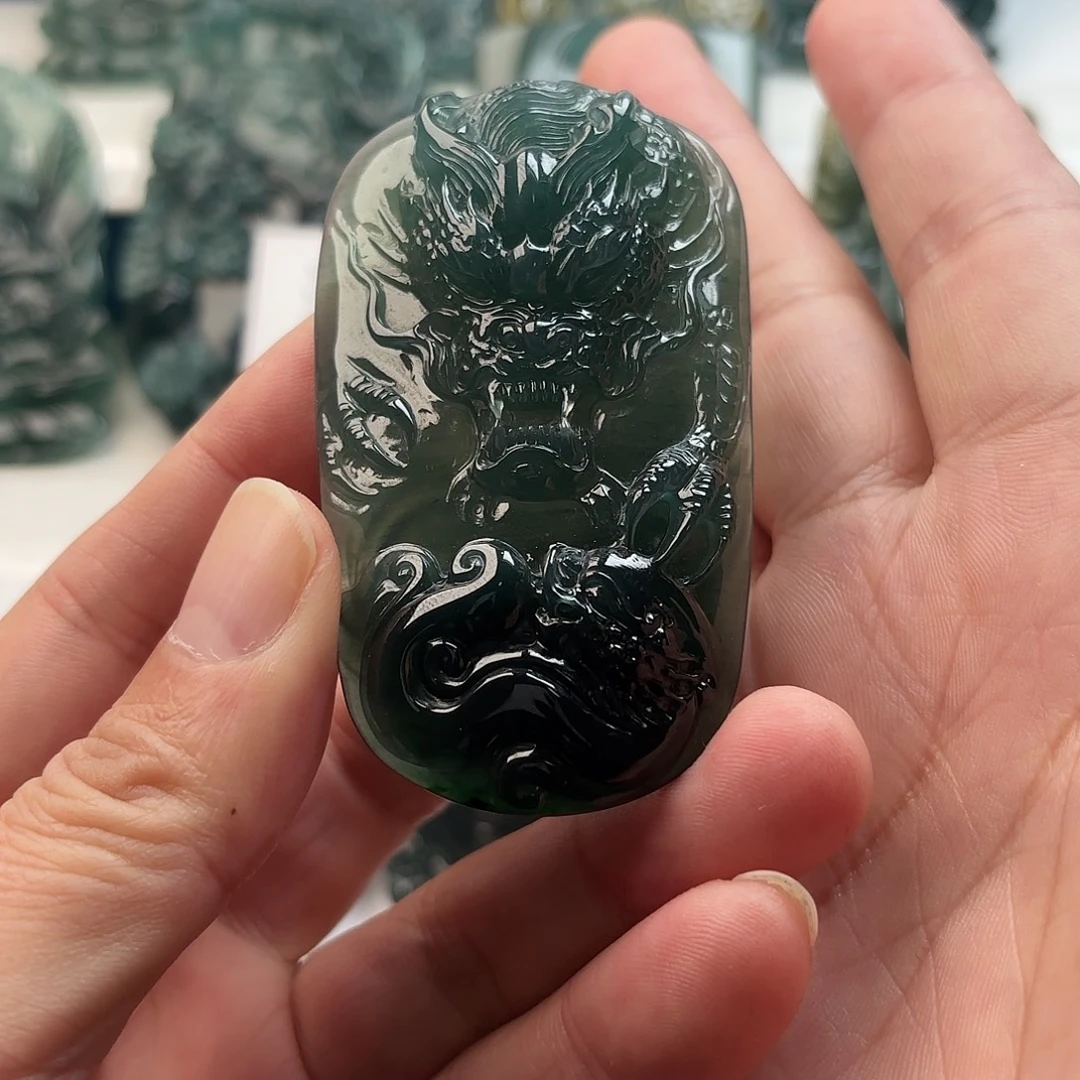 翡翠未镶嵌挂件天蓝翡翠