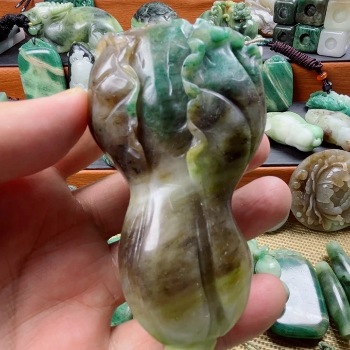 独山玉未镶嵌珠宝半成品