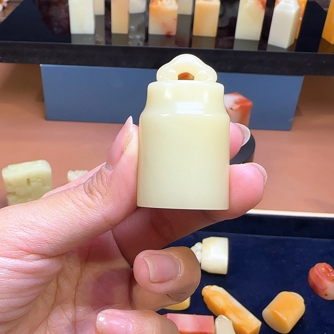 行***堂寿山石印石福建寿山石