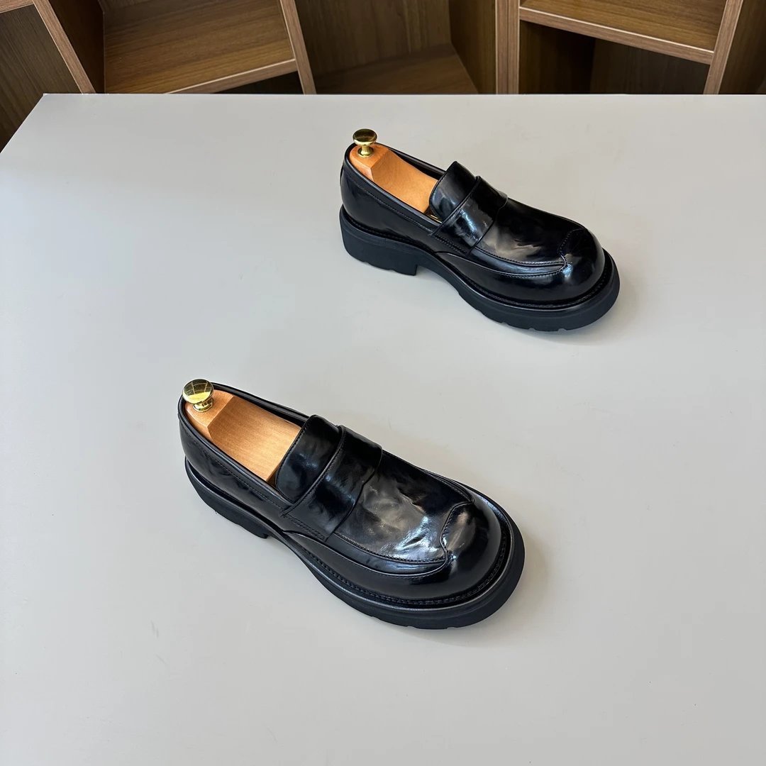 圆头四季通用休闲皮鞋休闲鞋职场休闲风百搭男鞋黑色厚底秋季