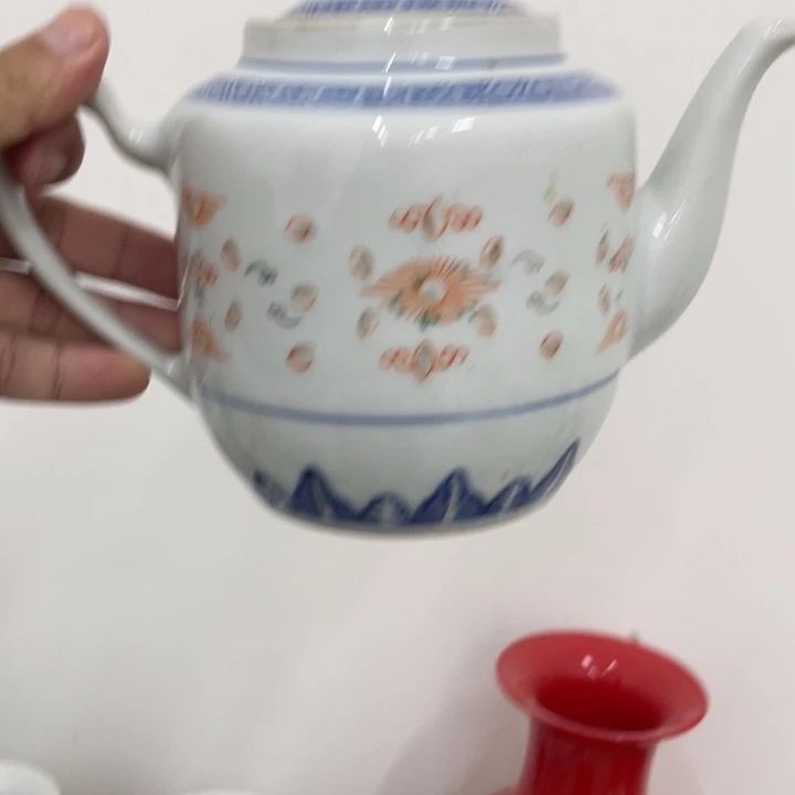 玲珑加彩豆粒茶壶