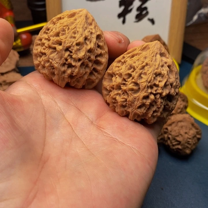吊坠文玩核桃43全品虎头王
