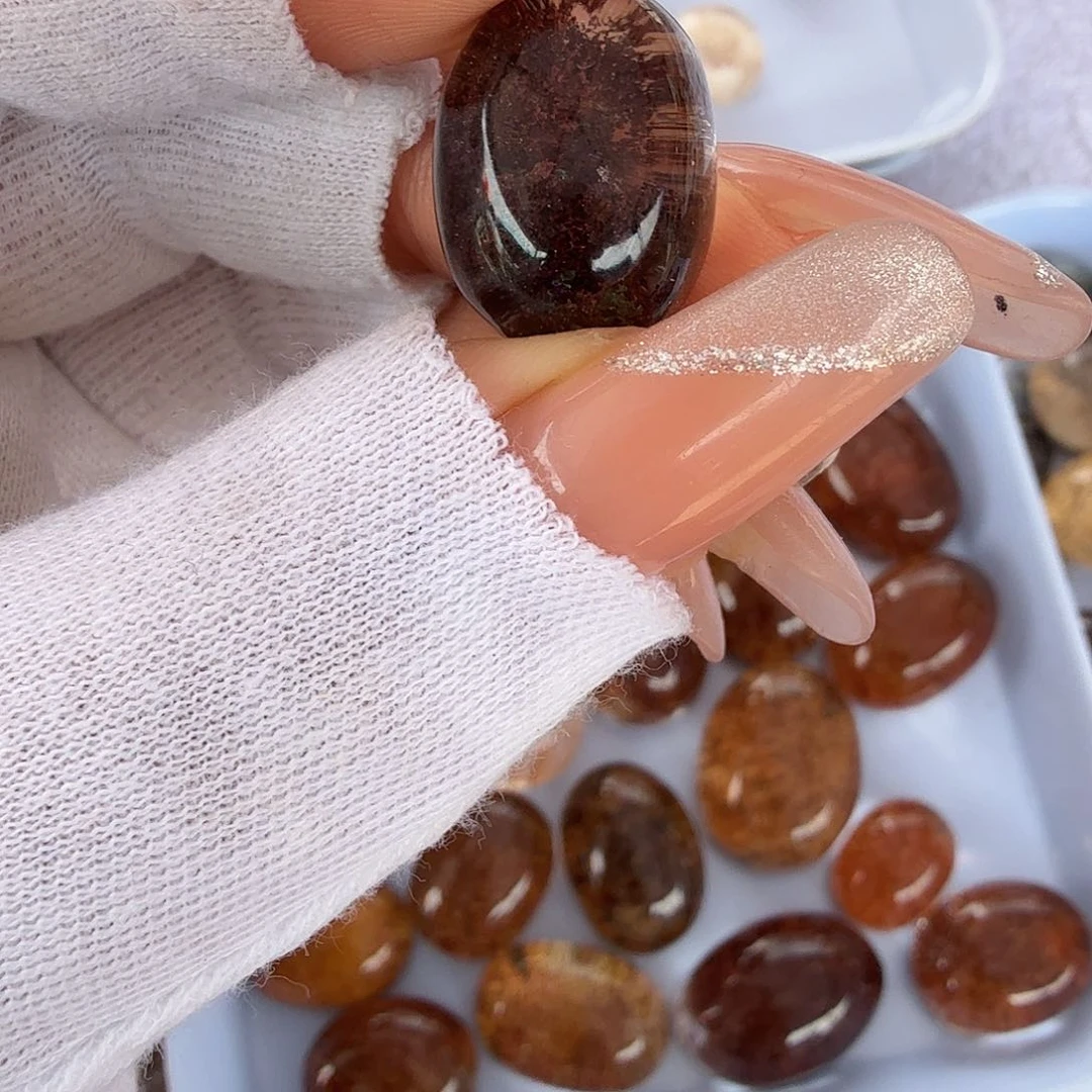 车挂未镶嵌水晶?**莹