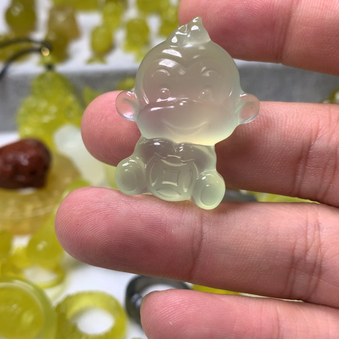岫玉未镶嵌吊坠M****儿