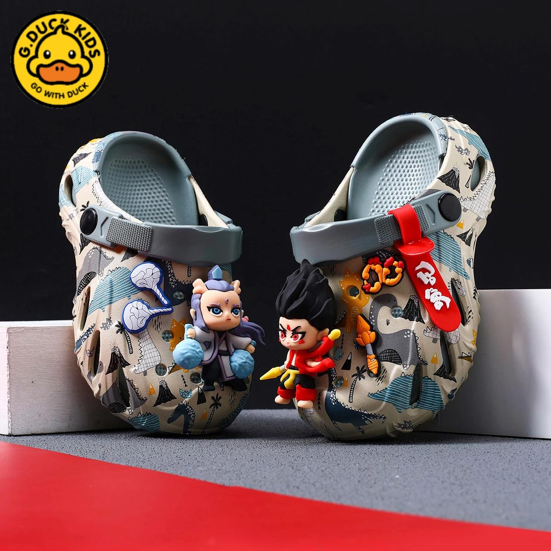 小黄鸭哪吒儿童洞洞鞋男童拖鞋夏季新款防滑软底男孩中大童沙滩鞋