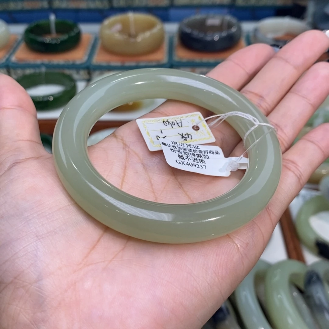 和田玉未镶嵌手镯和田玉冰晴水57