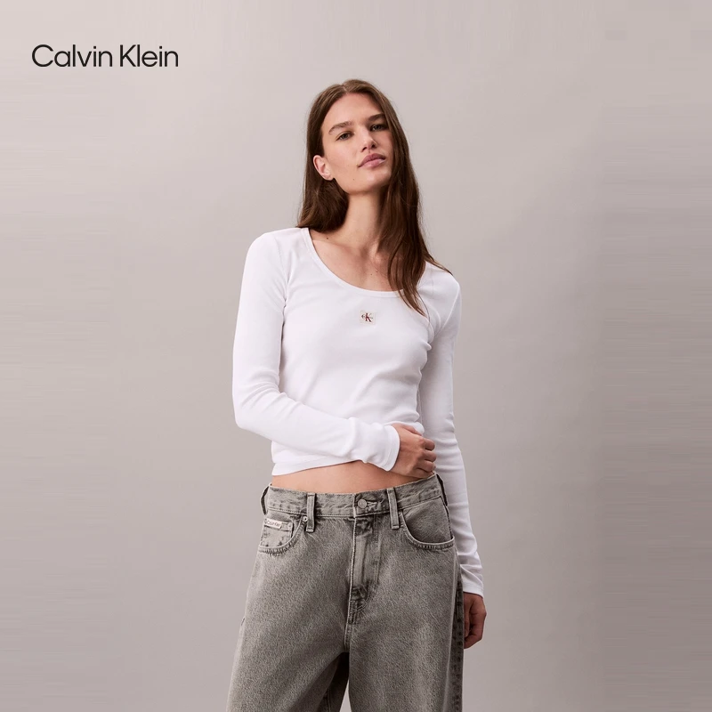 CK Jeans25秋季新款女士刺绣大U领罗纹修身打底衫长袖T恤47D218G