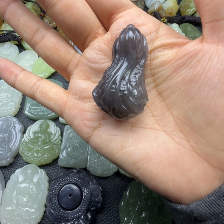 和田玉未镶嵌珠宝奇石