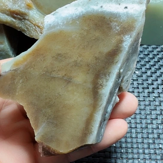 和田玉（糖玉）未镶嵌珠宝半成品