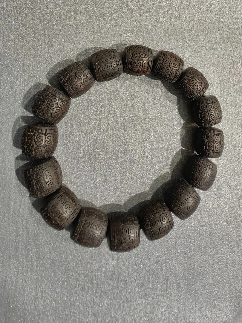 雕刻桶珠佛珠手串