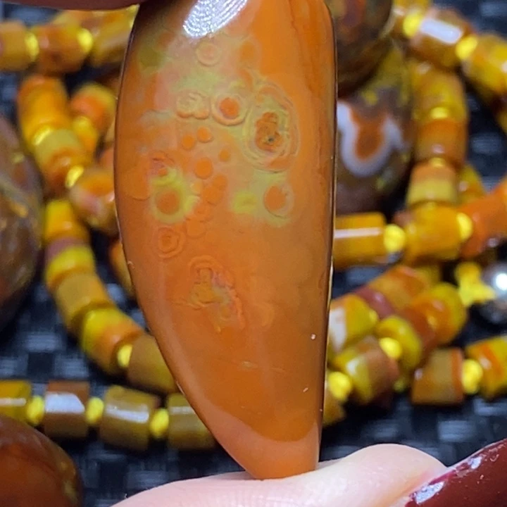 玛瑙/玉髓颈饰未镶嵌