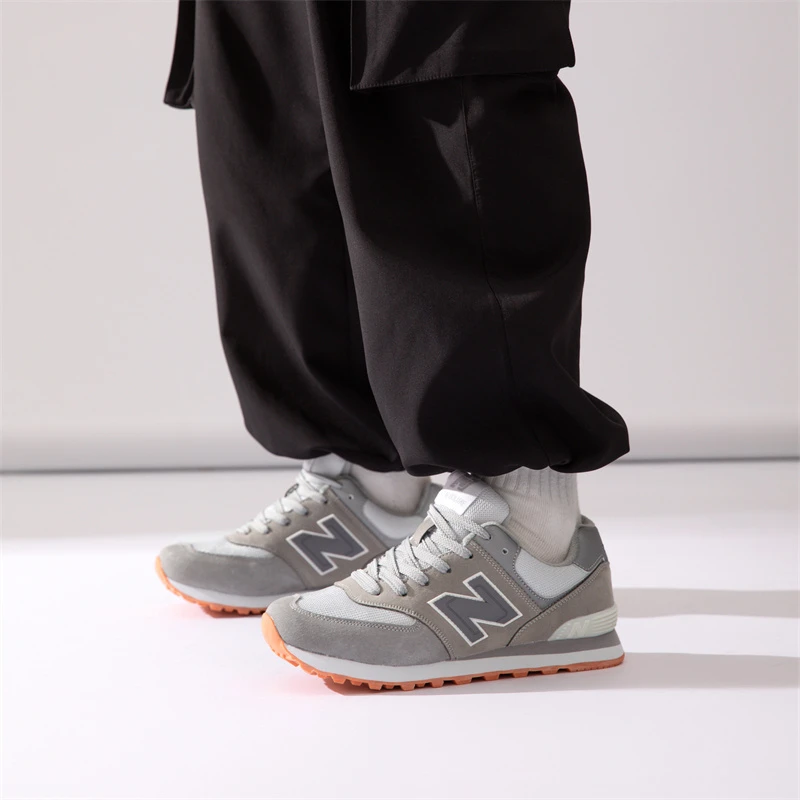 【嘉人有约】新款经典阿甘系列加绒慢跑鞋Q574M