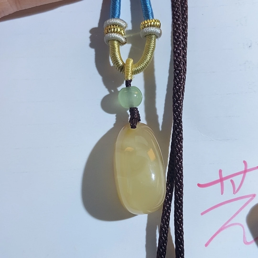 未镶嵌琥珀珠宝奇石