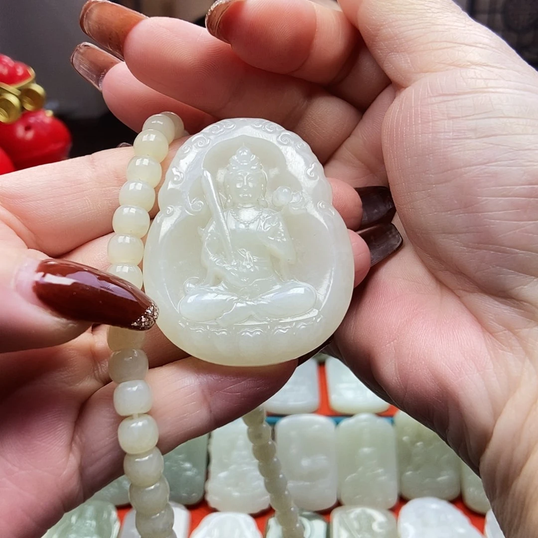 颈饰未镶嵌和田玉三*