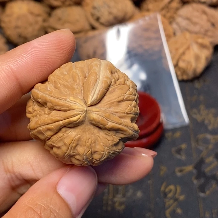 好***满文玩核桃吊坠文玩核桃异形单只