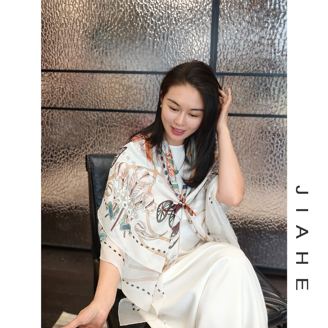 楊楊【马行记】泡泡纱夏日轻薄女士围巾披肩丝巾135*135