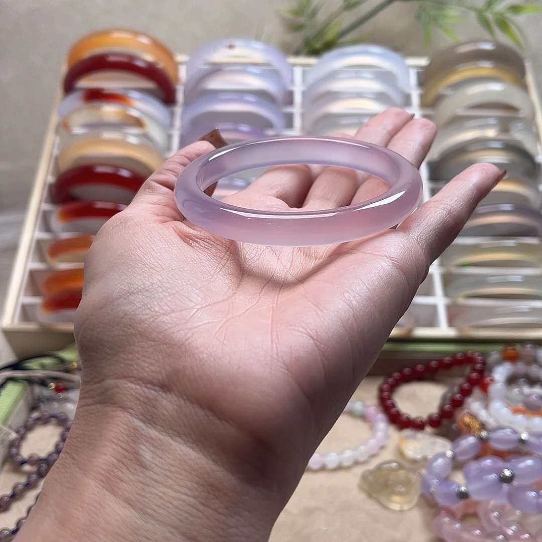 顾***城玛瑙/玉髓未镶嵌手镯