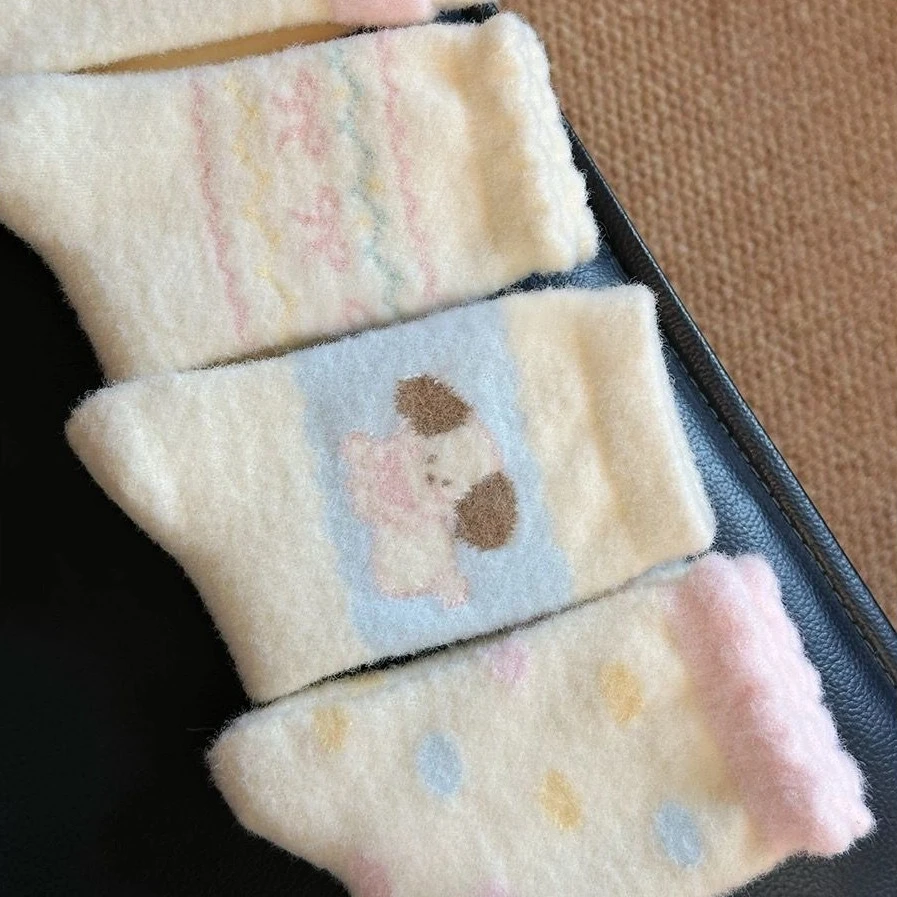 花边纯色袜子女秋冬款仿水貂绒中筒袜可爱加绒加厚保暖睡眠袜JJJ