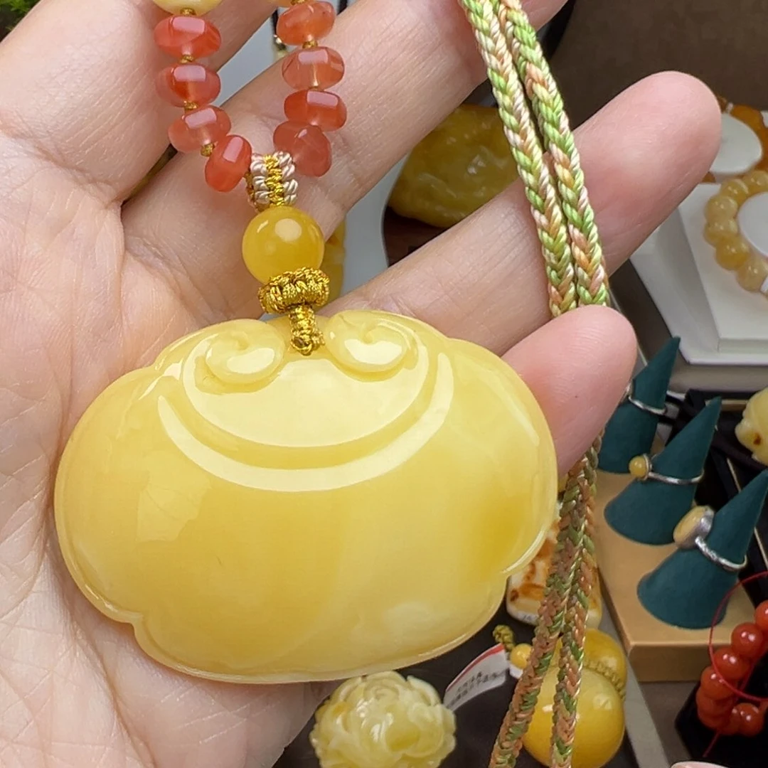 蜜蜡吊坠(赠链)未镶嵌