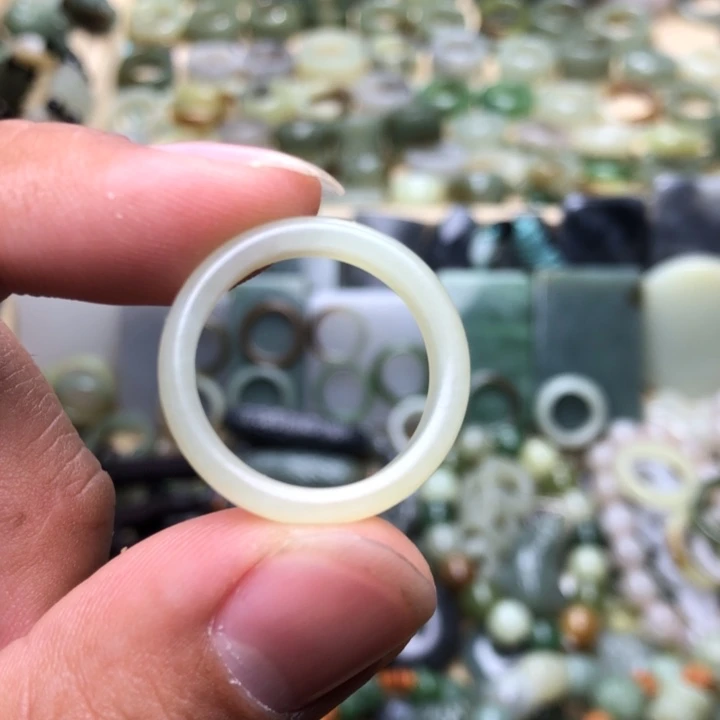 和田玉颈饰未镶嵌⭐*萌