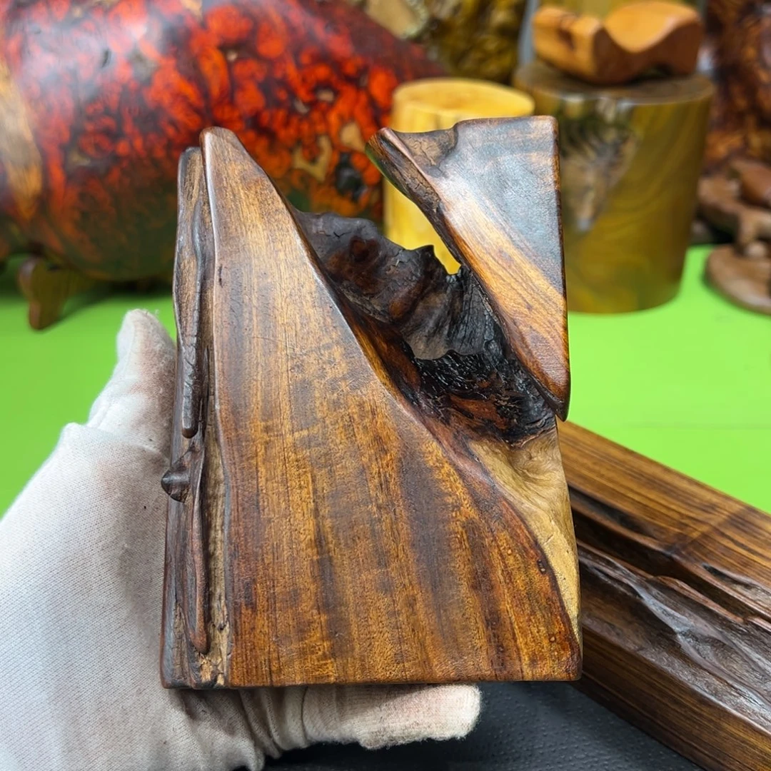 若***颜大果紫檀（缅甸花梨）