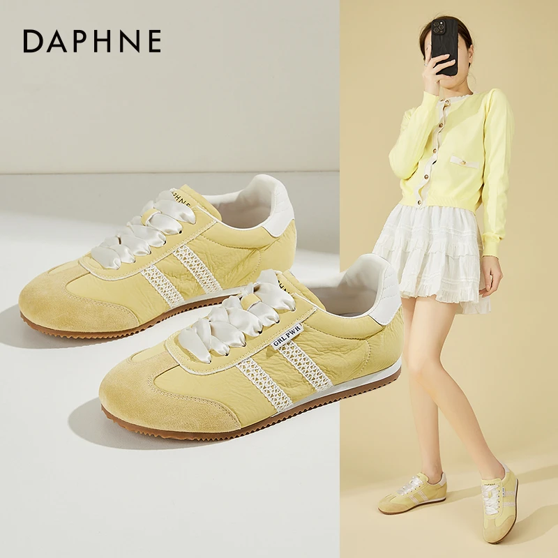 Daphne/达芙妮轻便出游小黄鞋女时尚德训鞋平底阿甘鞋休闲运动鞋