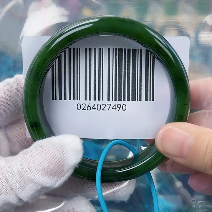 和田玉手镯未镶嵌微瑕59