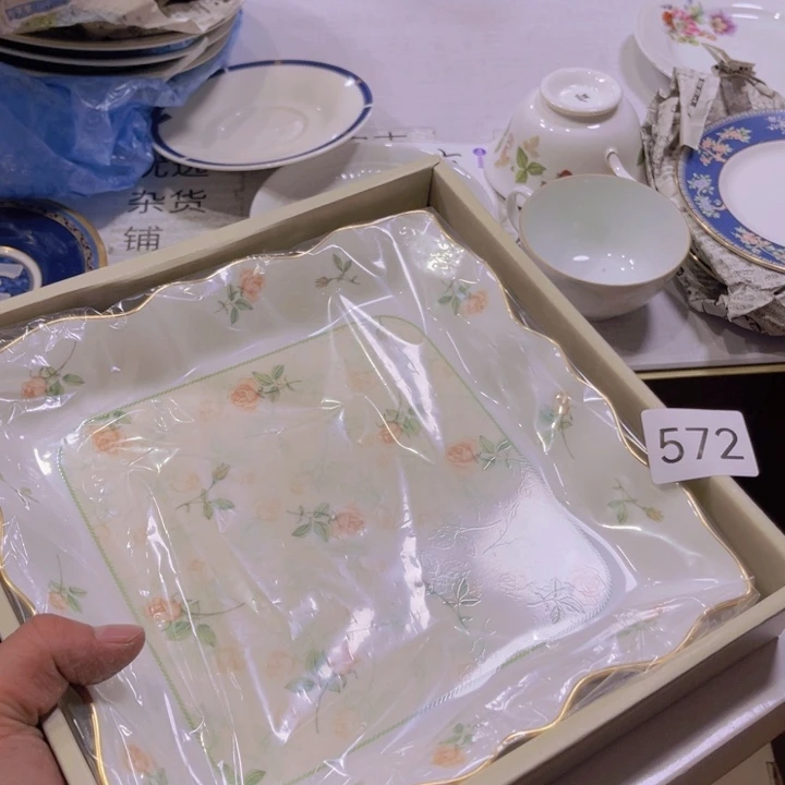 盖碗瓷器等文工性为特色艺术