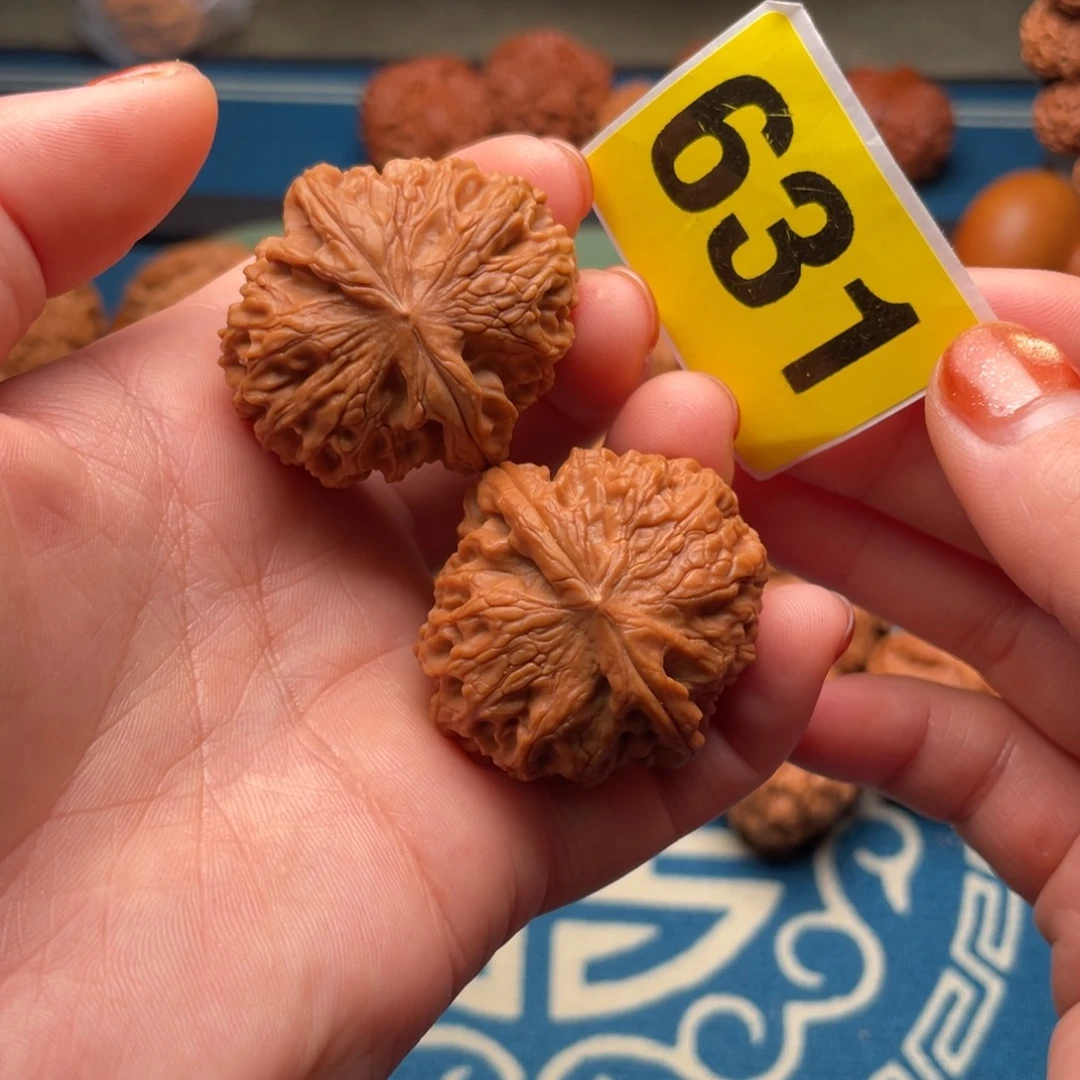 文玩核桃吊坠35龙眼631号