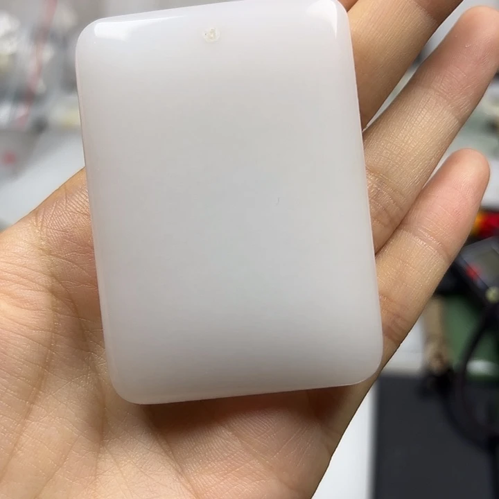 V***他颈饰未镶嵌石英质玉