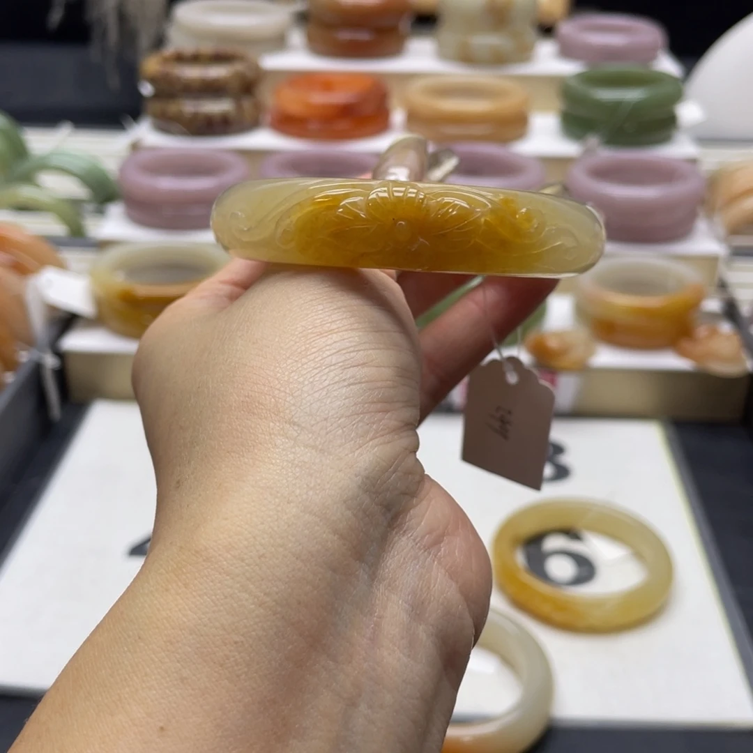 石英质玉手镯未镶嵌威**身