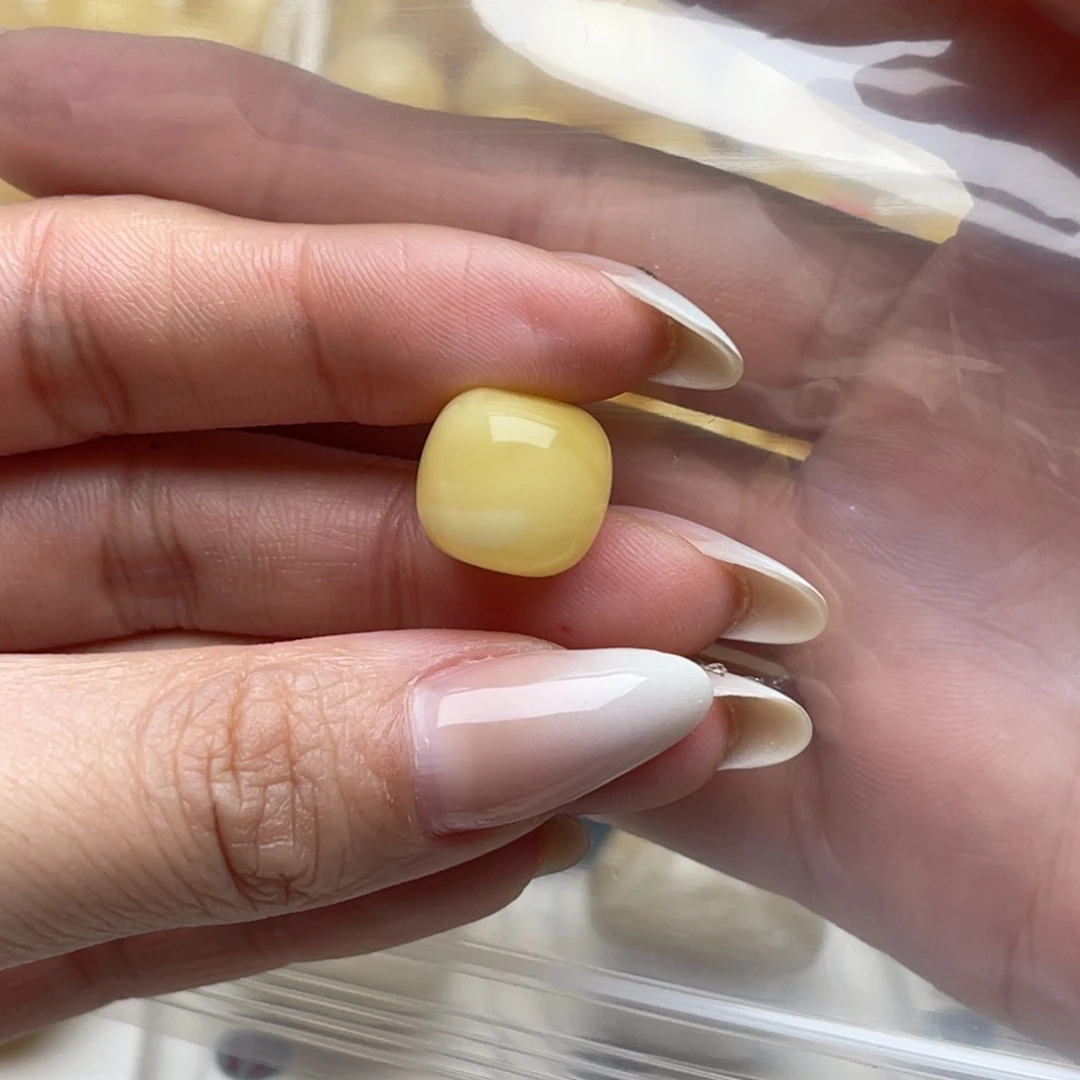 未镶嵌琥珀裸石墨*吾蜜蜡老型 思思